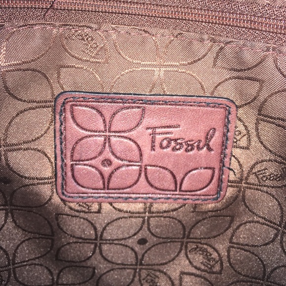 Clearance 🛍 Purple fossil crossbody. - Picture 6 of 7